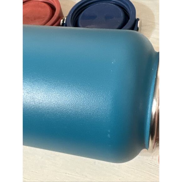 Set Of 3 Limited Edition 32oz Hydro Flask Escape Series Water Bottles - Picture 12 of 16